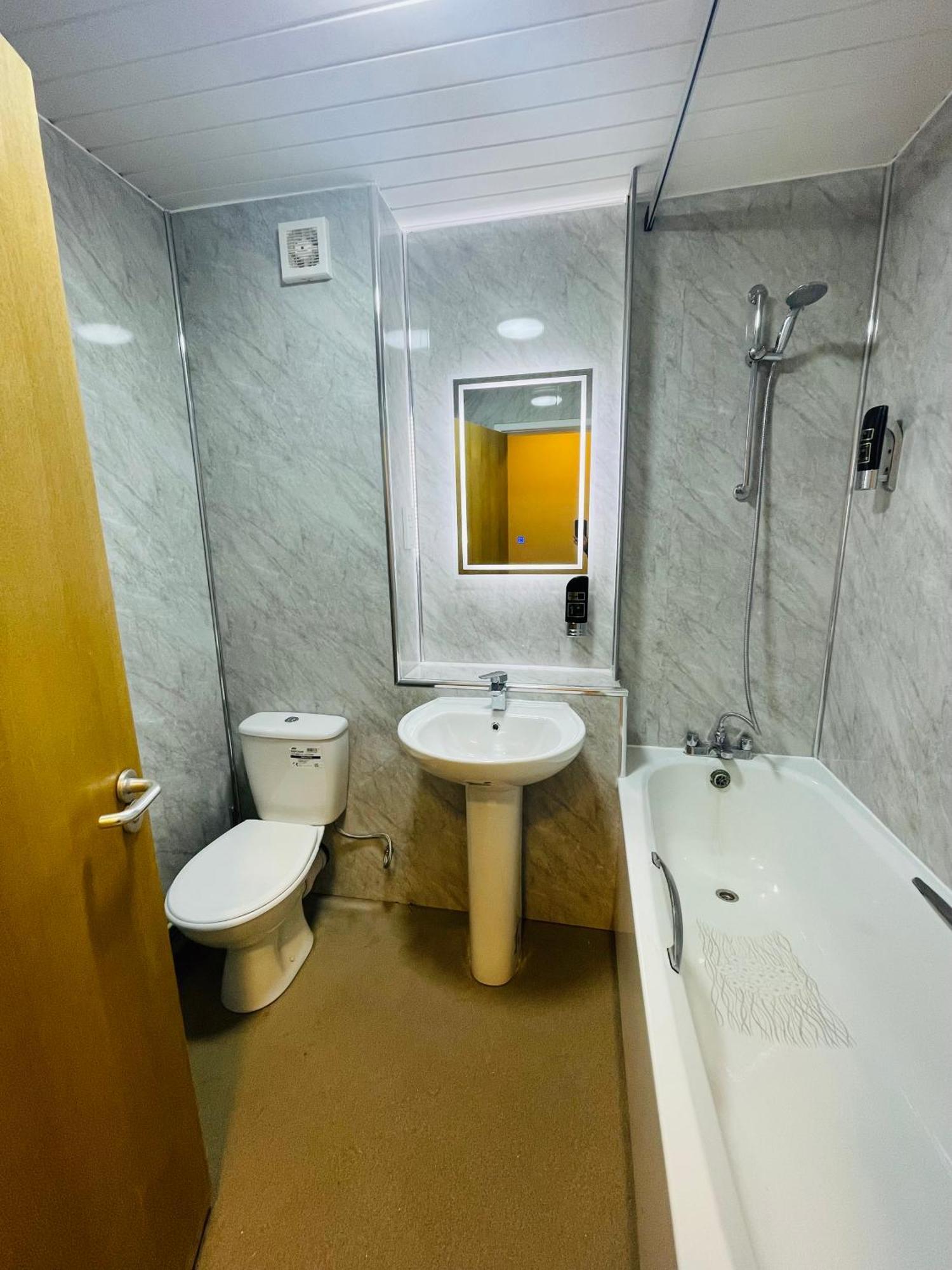 Hylands Hotel Ковънтри Екстериор снимка
